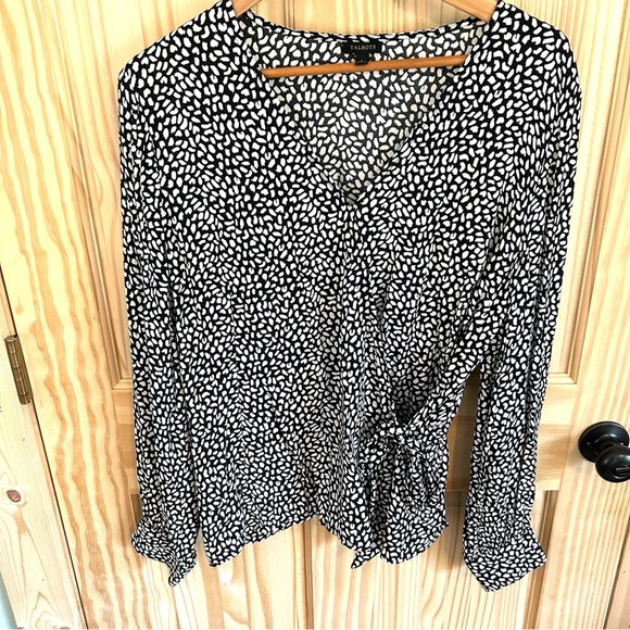 Talbots FAUX WRAP LEOPARD PRINT BLOUSE Size Large. - Picture 3 of 11